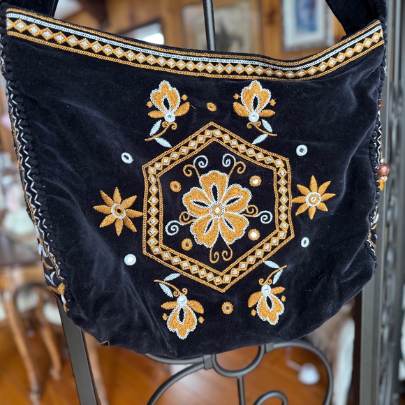 Free People Vic Velvet Slouchy Bag - Picture 8 of 12